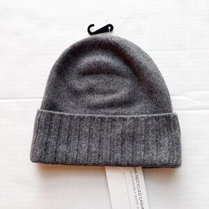 Tesma Cashmere Made In Italy New Recycled Cashmere Wool Ribbed Hat / Beanie
NWT
